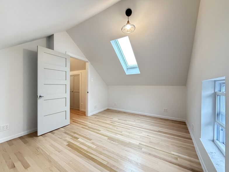 Building Photo - 1401 N Bosworth Ave