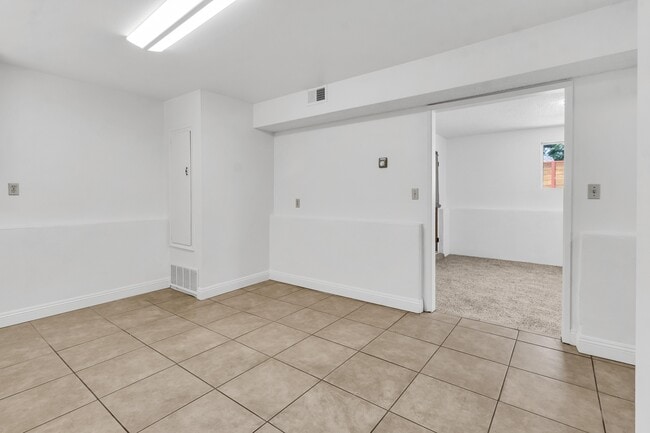 Building Photo - 4743 Choctaw Dr