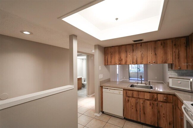 Building Photo - 4957 Puritan Cir