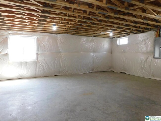 Building Photo - 1674 Best Pl