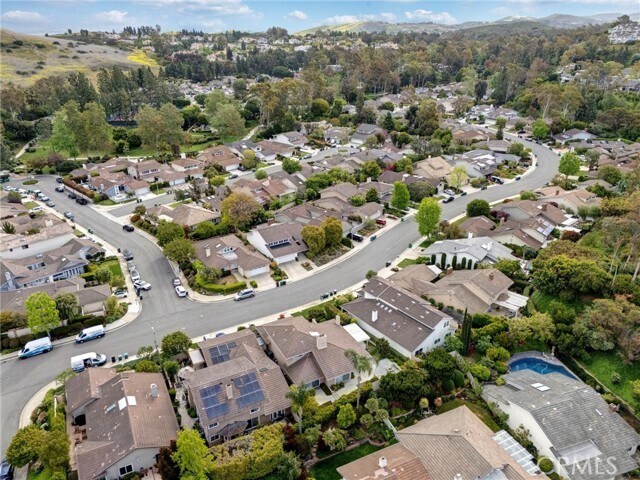 Building Photo - 16 Sycamore Creek
