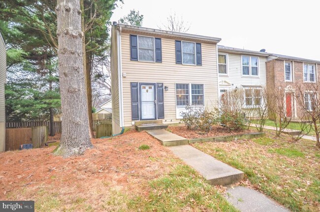Building Photo - 27 Cross Country Ct