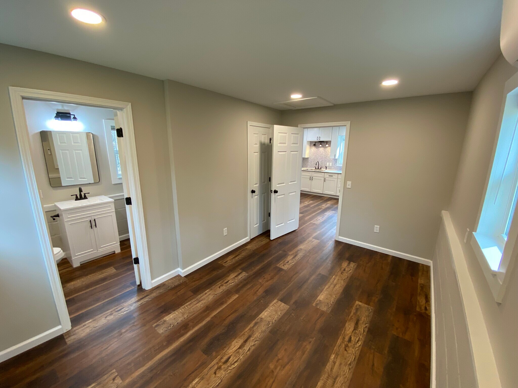 Bedroom - 2573 Hawkins Rd