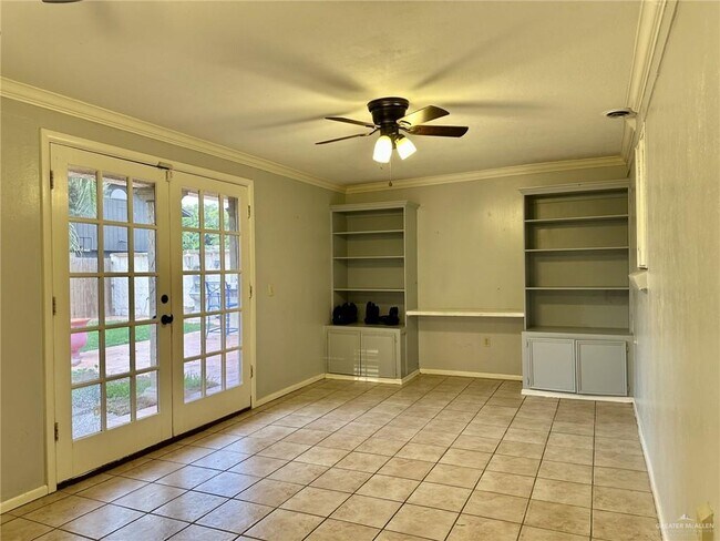 Building Photo - 1518 Redbud Ave