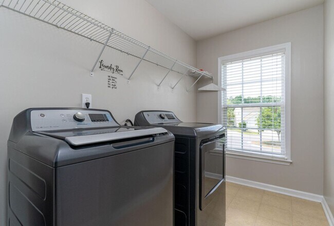 Building Photo - 5005 Brownhare Ct