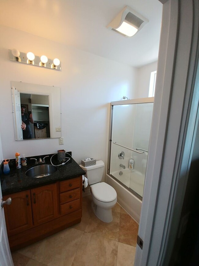 Building Photo - Spacious 6BR Home Near SDSU!