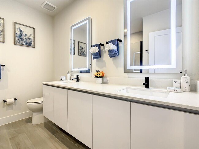 Building Photo - 17230 Blessing Dr