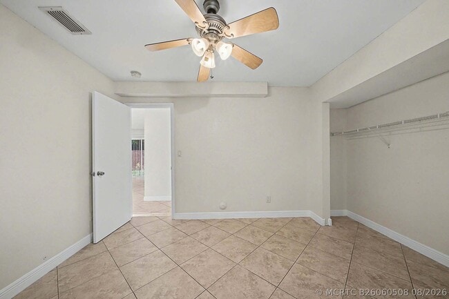 Building Photo - 5789 Woodland Point Dr