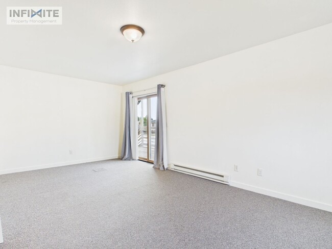 Building Photo - 215 S 18th Ave