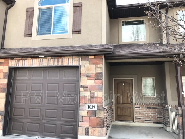 Primary Photo - 1039 950 N