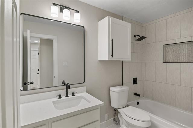 Building Photo - 10720 Pagewood Dr