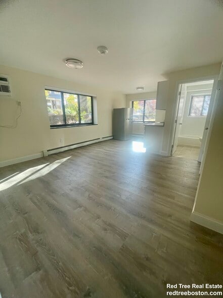 Primary Photo - 15 Chester St