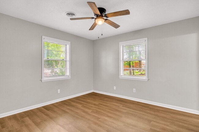 Building Photo - Renovated 3 Bedroom 2 Bath Home for Rent!