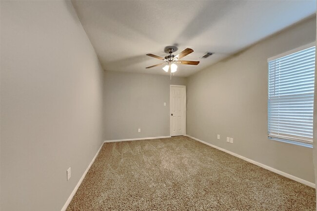 Building Photo - 20822 Fox Trot Ct