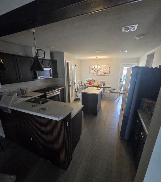 Building Photo - Mescal Bean