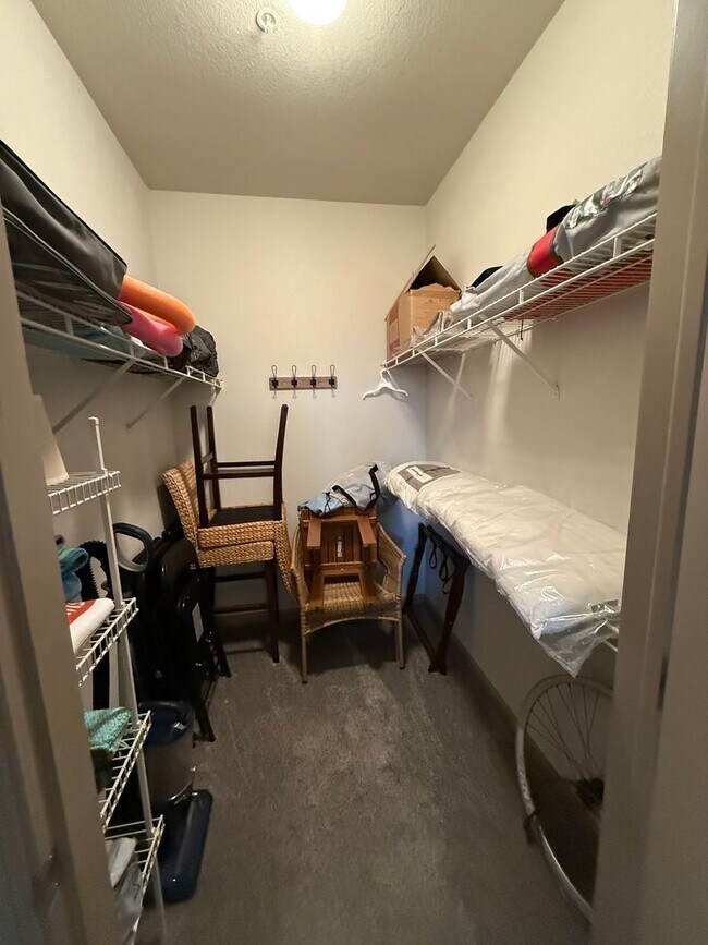 Building Photo - 2 Bed, 2 Bath Condo in Fort Collins - Foss...