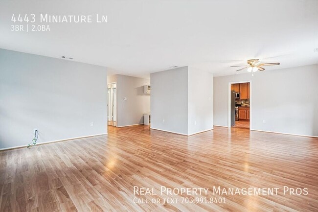Building Photo - 4443 Miniature Ln