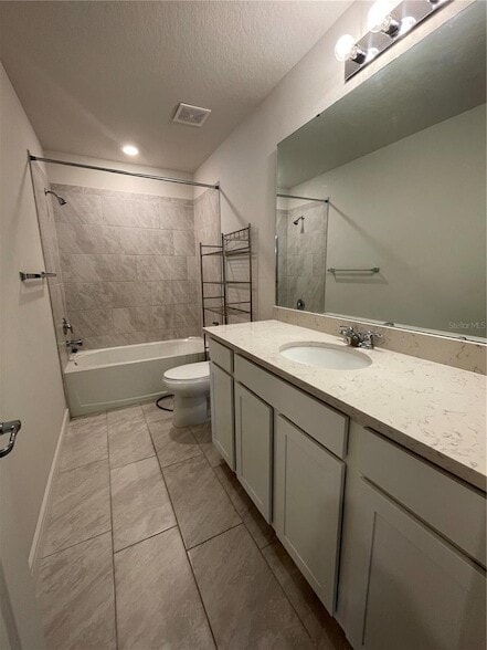 Building Photo - 30555 Thunderbird Dr