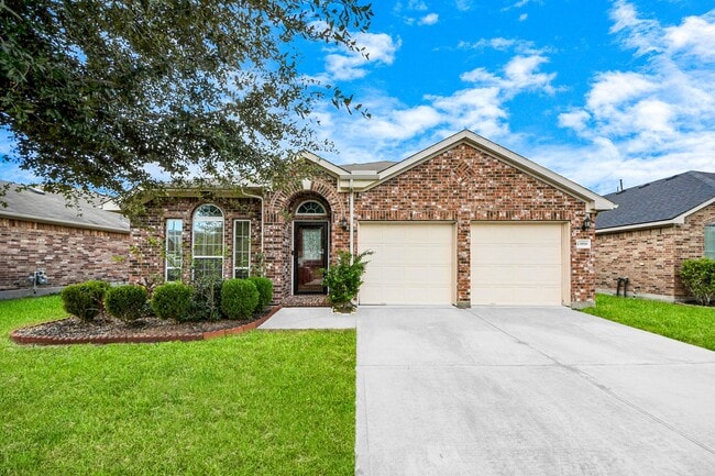 Building Photo - 13918 Goodridge Dr