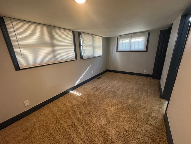 Building Photo - 19234-19235 Five Pts St