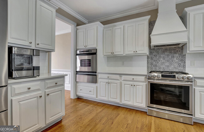 Building Photo - 795 Birkdale Dr