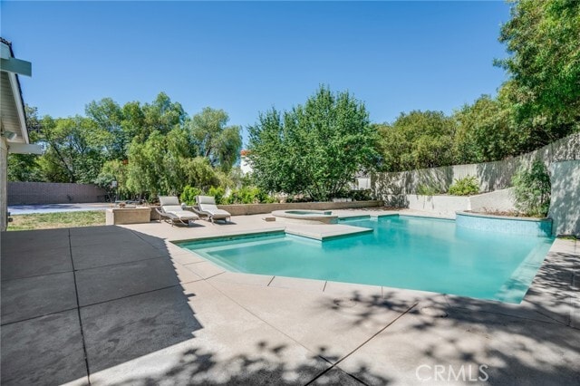 Building Photo - 23760 Oakfield Rd