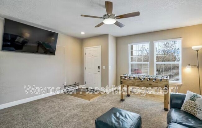 Building Photo - 10904 Cascading Spring Cir