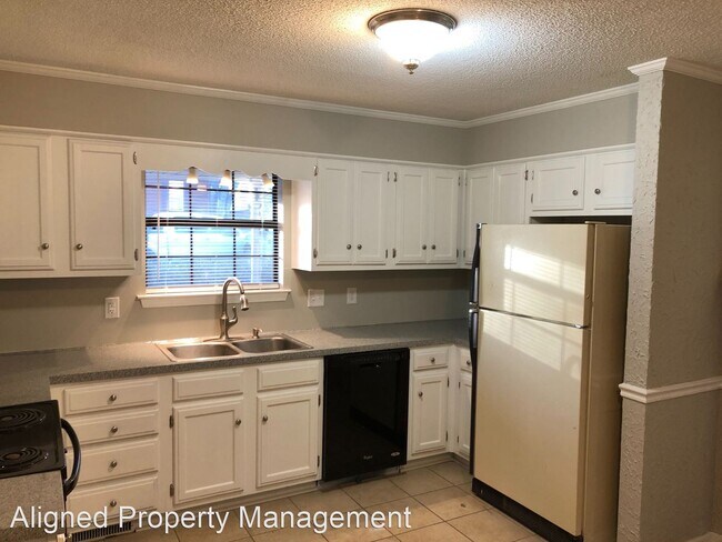 Building Photo - 3 br, 2 bath House - 8408 Easy Street