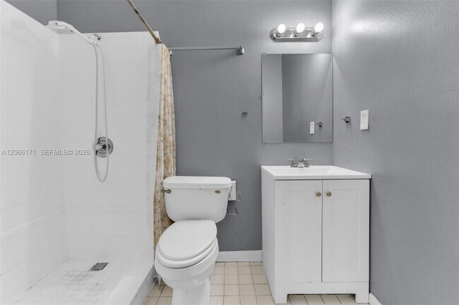 Building Photo - 608 SW 76th Terrace