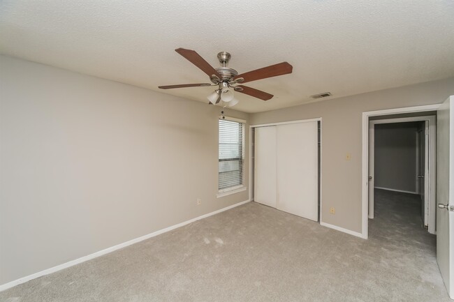 Building Photo - 5722 Ballenmoor Dr