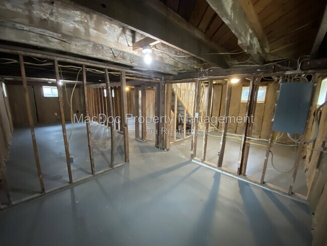 Building Photo - 311 McKinney St