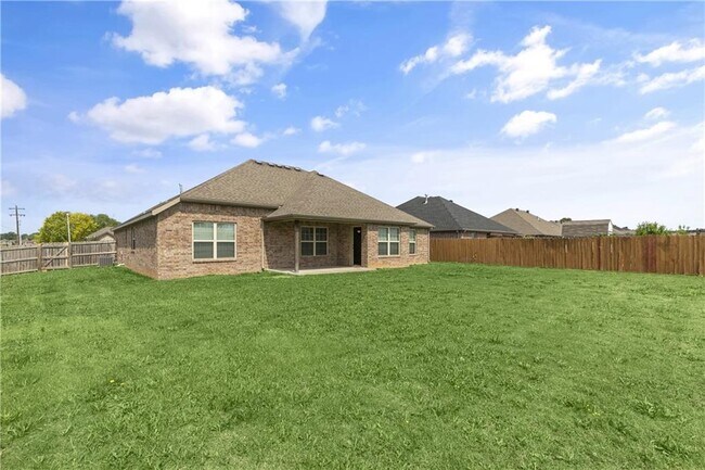 Building Photo - 1100 Ellen Ray Ln
