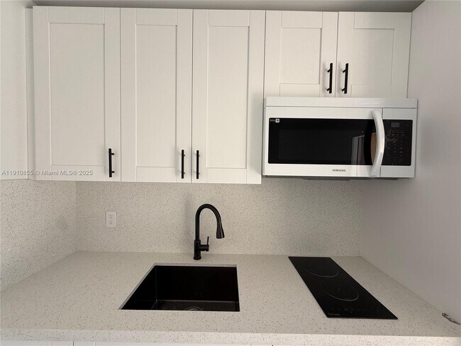 Building Photo - 9824 SW 26th Terrace