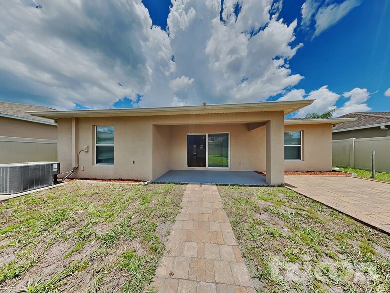 Building Photo - 13806 Newport Shores Dr