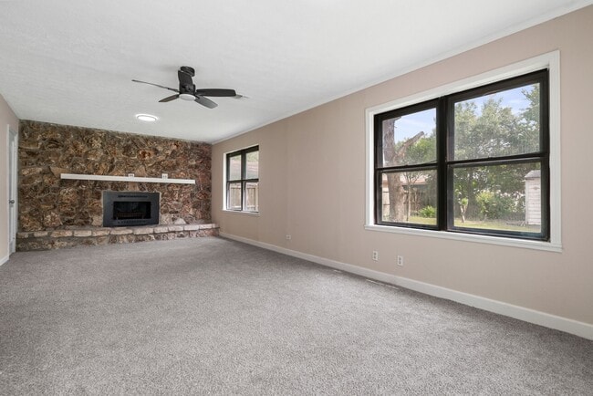 Building Photo - 1225 3rd Ave N