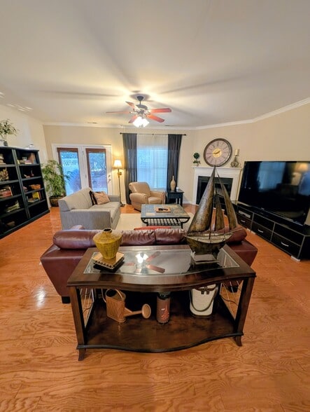 Building Photo - 711 Keystone Park Dr