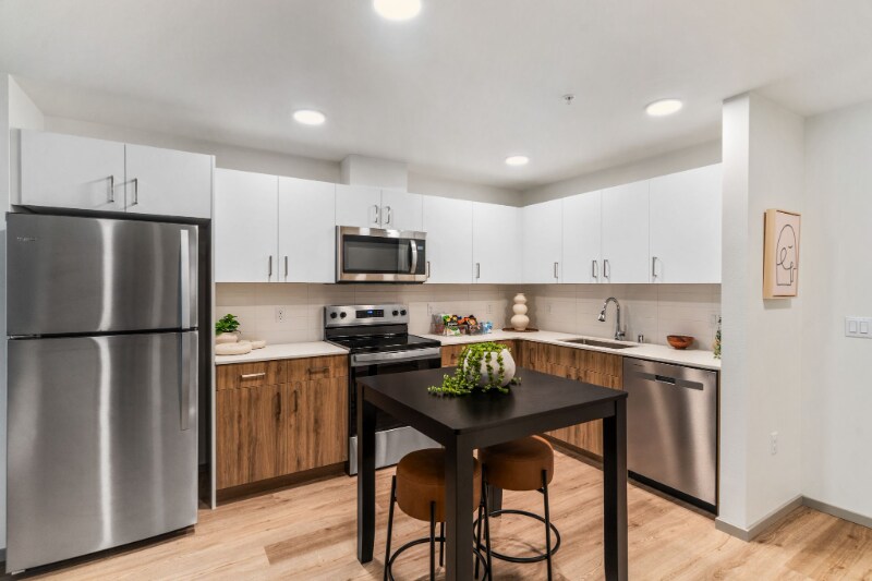 Building Photo - 2950 NE 11th St