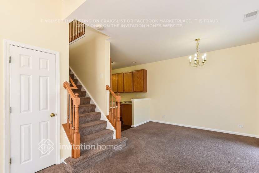 Building Photo - 2562 Hillsboro Blvd