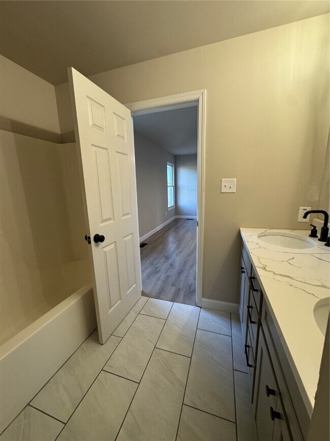 Building Photo - 501 Wideman Dr