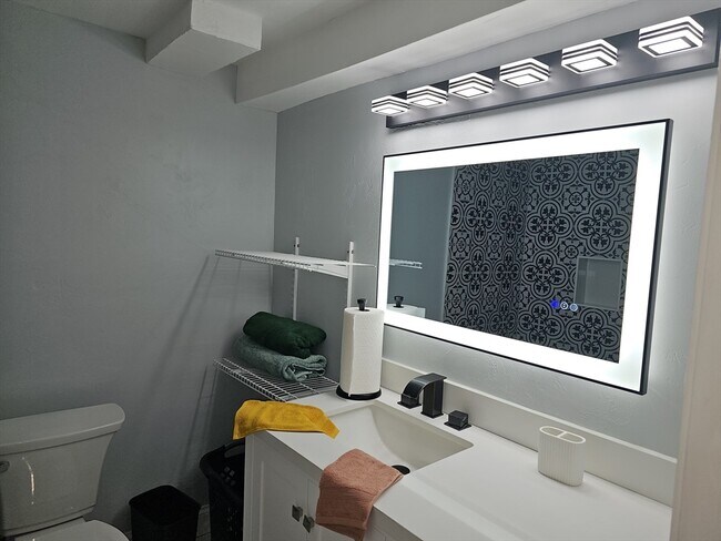 Building Photo - 5 Scrimgeour Rd