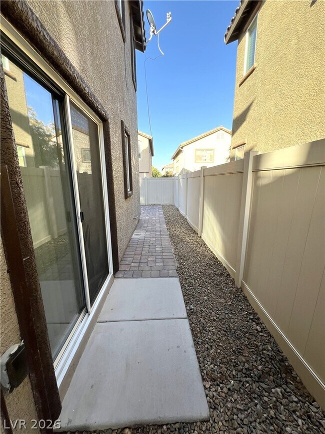Building Photo - 8154 Sandy Slope Ct