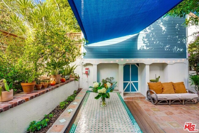 Building Photo - 2154 Willetta Ave N