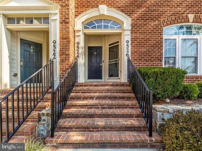 Building Photo - 9526 Hyde Pl