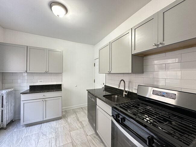 Building Photo - 6347 N Magnolia Ave