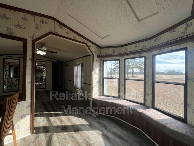 Building Photo - 905 O B J Rd