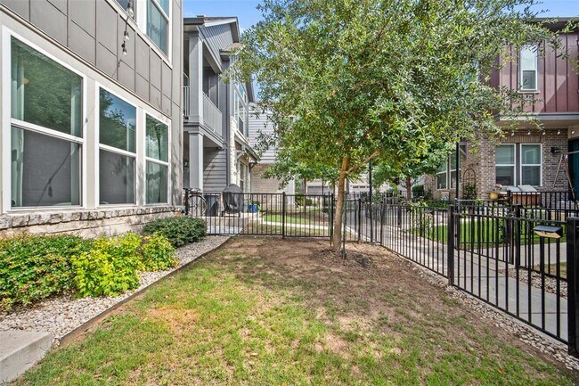 Building Photo - 13503 Ringold Cv