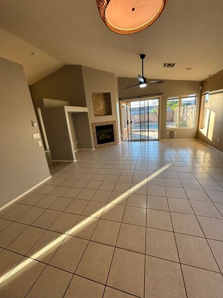 Building Photo - 3464 S Moccasin Trail