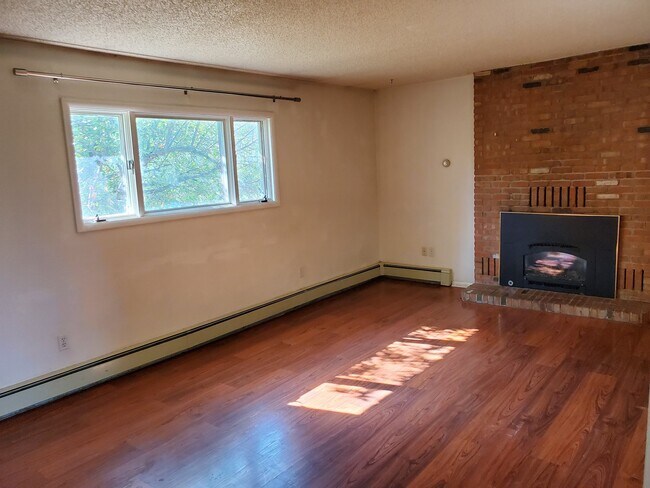 Building Photo - 505 N 16th Ave