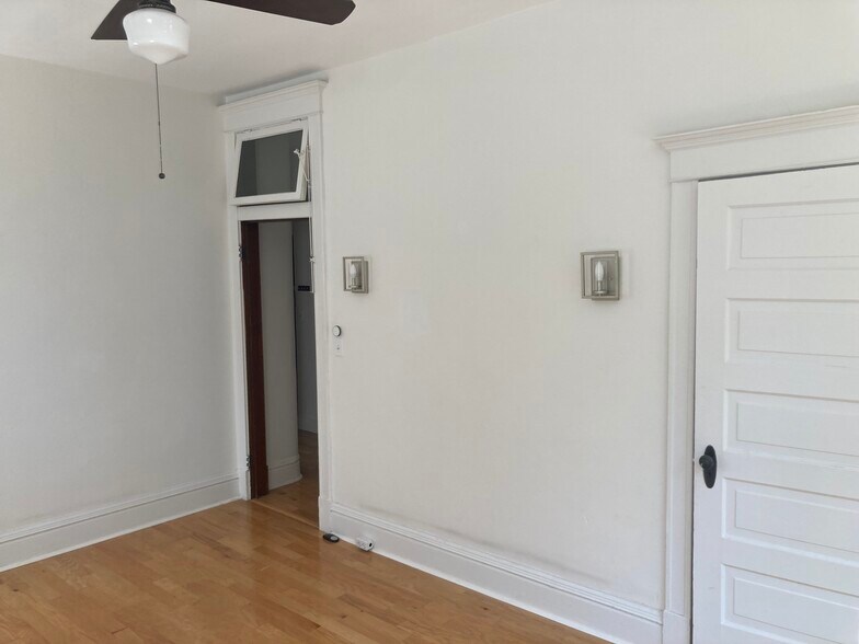 Building Photo - 3784 Washington St