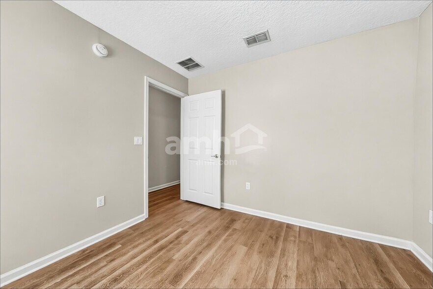 Building Photo - 7244 Angela Dr